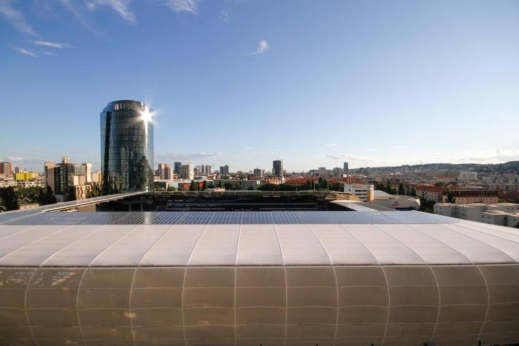 Apartment In Bratislava With Free Parking Bagian luar foto